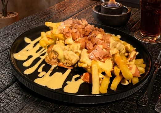 Salchipapa Mixta